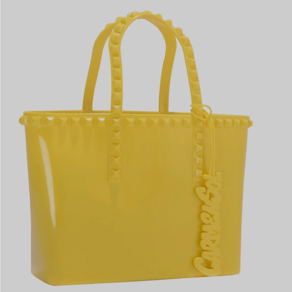This is a Brand NEW Carmen Sol yellow medium sized tote!!